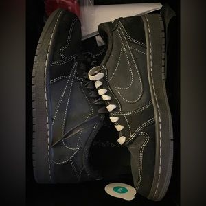 Travis Scott Jordan 1